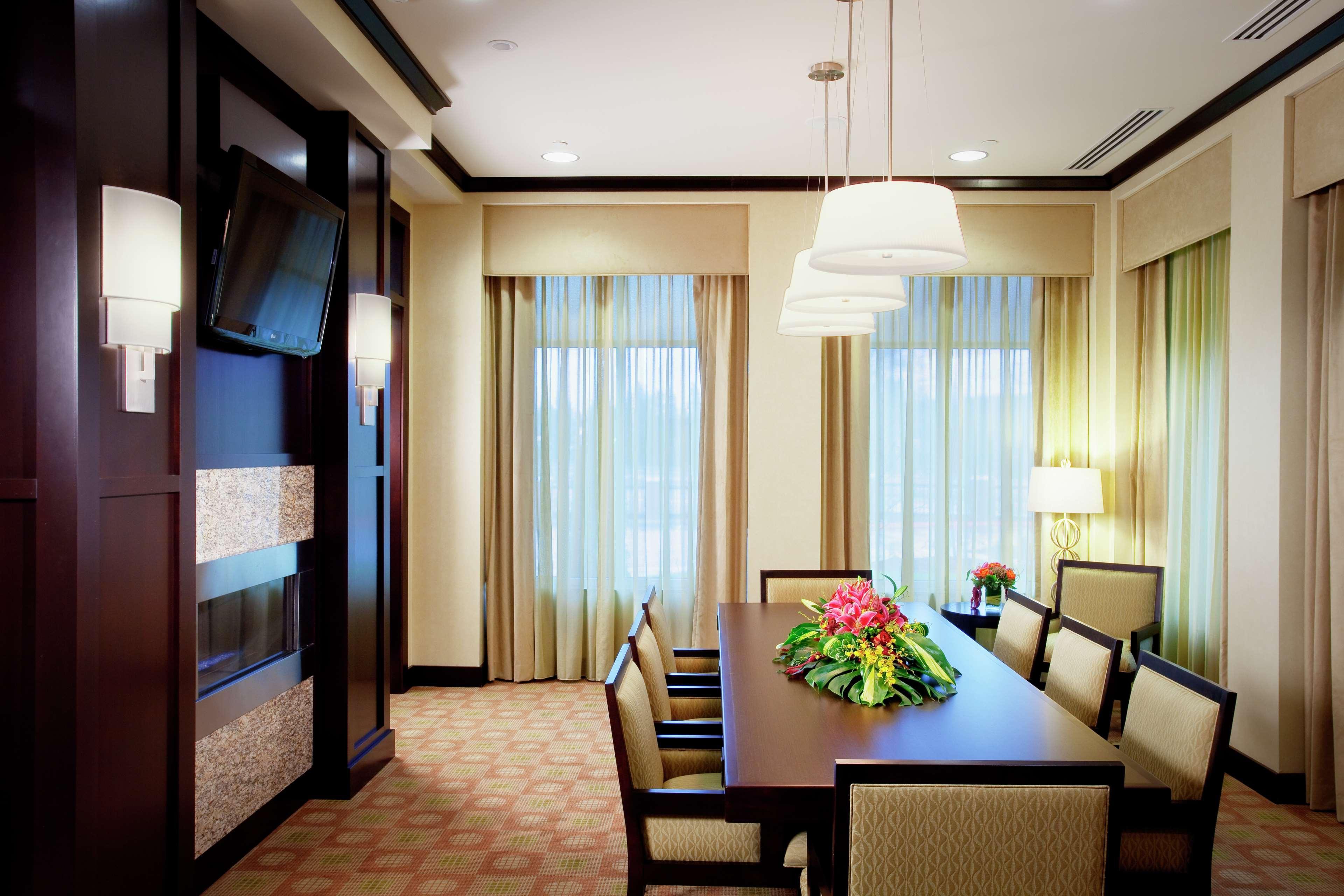 Hilton Garden Inn Seattle/Bothell Phòng bức ảnh